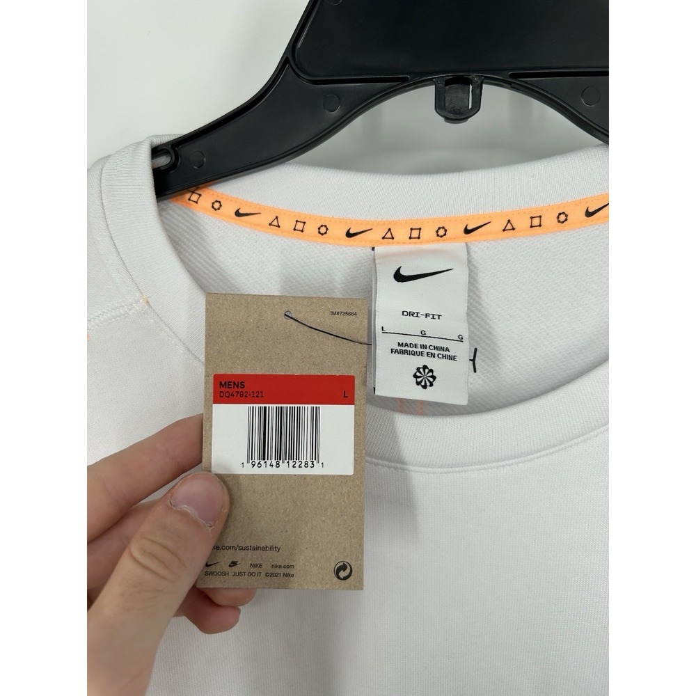 Nike Running Dri Fit D.Y.E. Crewneck Sweatshirt Graphic White DQ4792-121 Large - Picture 3 of 6